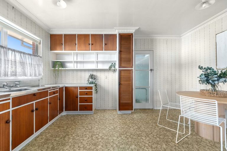 Photo of property in 19 Tupaea Place, Otumoetai, Tauranga, 3110