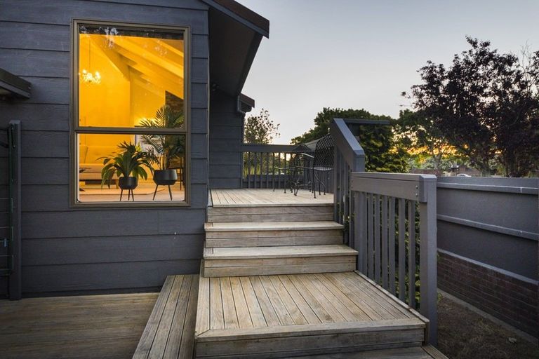 Photo of property in 75a Waterloo Crescent, Hokowhitu, Palmerston North, 4410