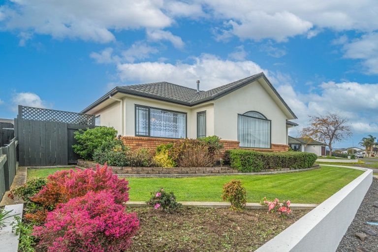 Photo of property in 1 Virginia Grove, Milson, Palmerston North, 4414