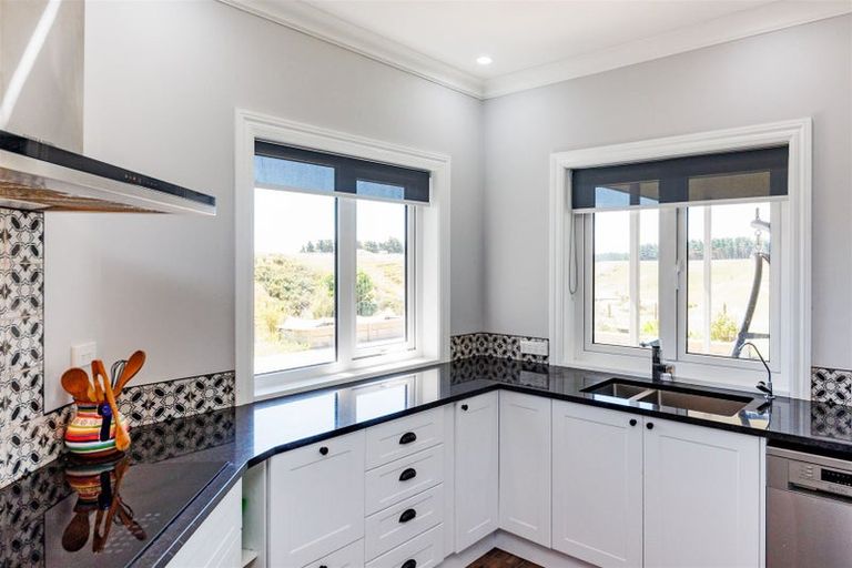 Photo of property in 52 Highland View Drive, Tokomaru, Palmerston North, 4474