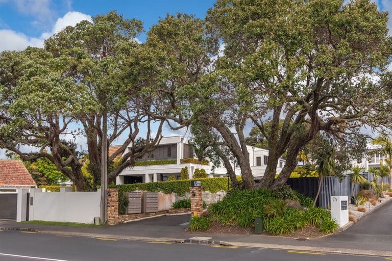 Photo of property in 1/72l Kitchener Road, Milford, Auckland, 0620