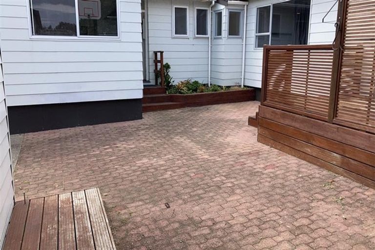 Photo of property in 114 Racecourse Road, Waiuku, 2123