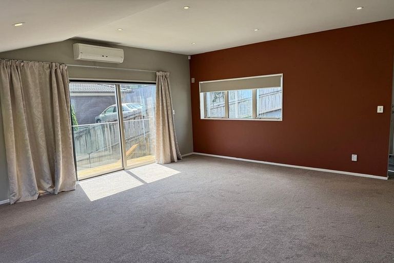 Photo of property in 51b West Coast Road, Glen Eden, Auckland, 0602