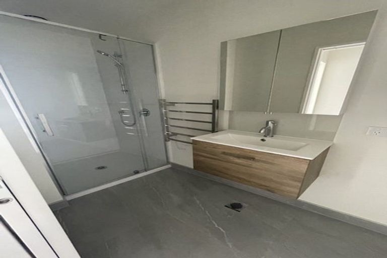 Photo of property in 9/25 Jabuka Street, Glen Eden, Auckland, 0602