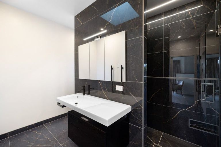 Photo of property in 16 Travertine Street, Cromwell, 9310