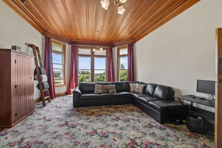 Photo of property in 247 Tawhiti Road, Hawera, 4672