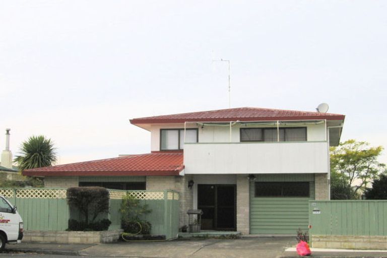Photo of property in 26 Flanders Avenue, Onekawa, Napier, 4110