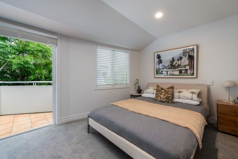 Photo of property in 15a Ocean View Road, Milford, Auckland, 0620