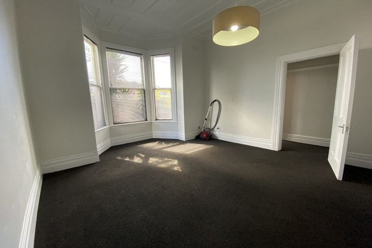 Photo of property in 8 Russell Terrace, Newtown, Wellington, 6021