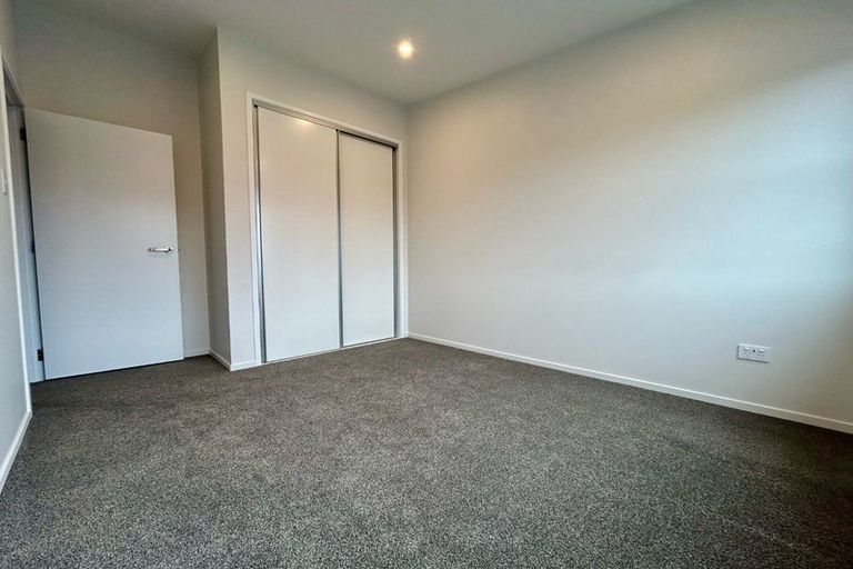 Photo of property in 74 Manarini Road, Westgate, Auckland, 0614