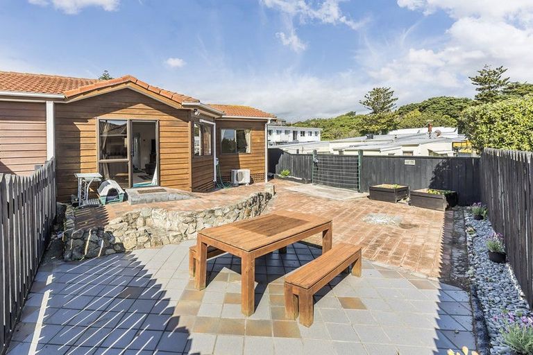 Photo of property in 3/4u Richard Street, Titahi Bay, Porirua, 5022