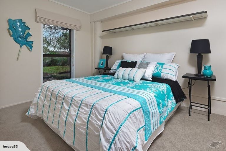 Photo of property in 26 Rotoma Rise, Clover Park, Auckland, 2019