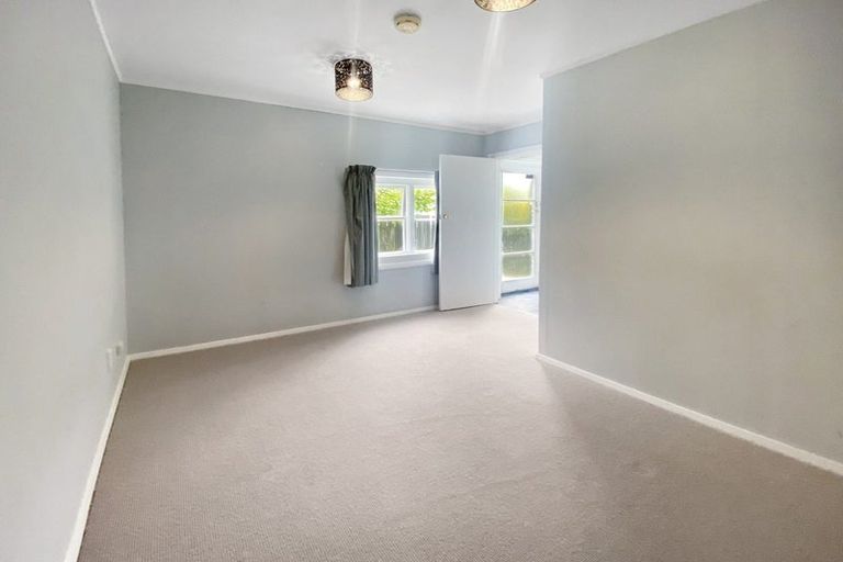 Photo of property in 3 Montgomery Avenue, Karori, Wellington, 6012
