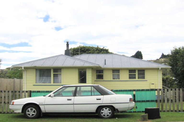 Photo of property in 4 Oriana Crescent, Bellevue, Tauranga, 3110