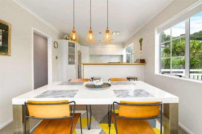 Photo of property in 4 Edwin Mitchelson Road, Muriwai, Waimauku, 0881