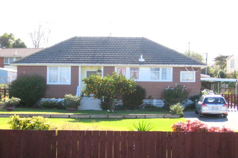 Photo of property in 10 Old Wairoa Road, Papakura, 2110