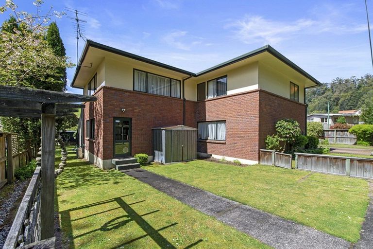 Photo of property in 2 Forest Place, Lynmore, Rotorua, 3010