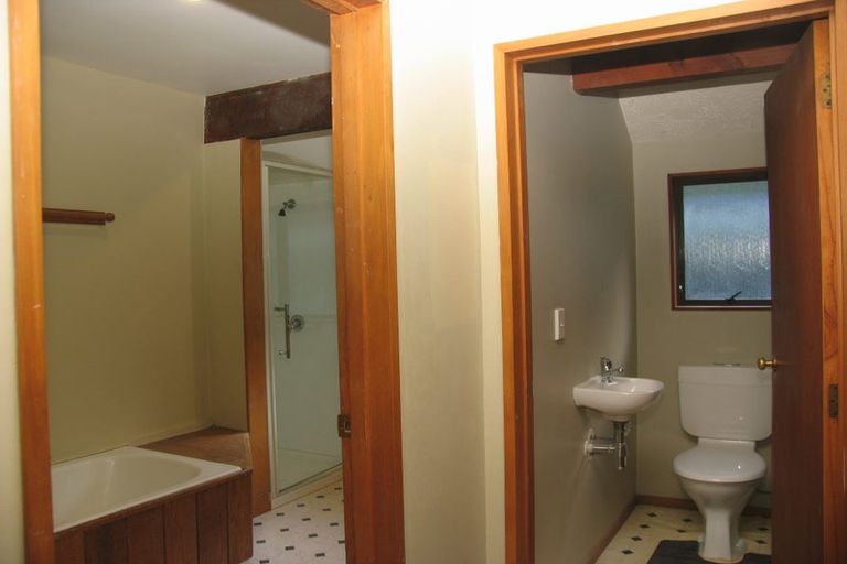 Photo of property in 17 Watts Road, Fernhill, Queenstown, 9300