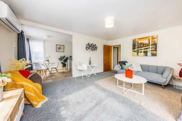 Photo of property in 19 Adel Place, Weymouth, Auckland, 2103