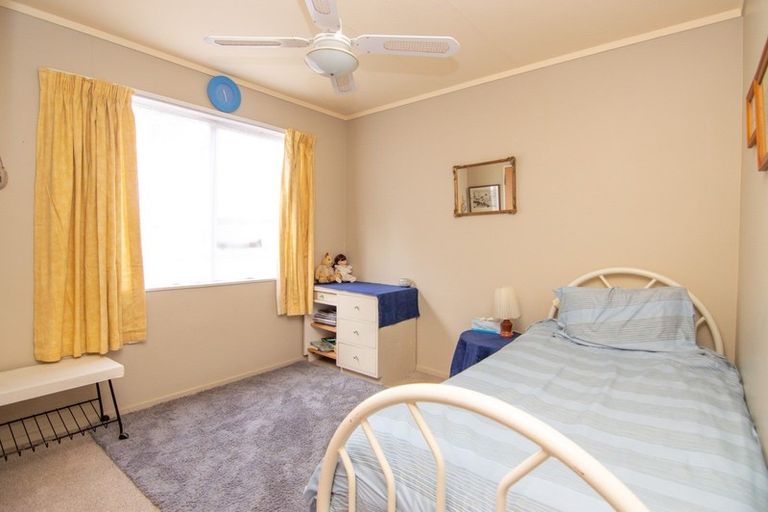 Photo of property in 2 Paul Place, Awapuni, Palmerston North, 4412
