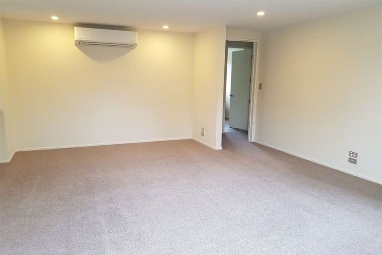 Photo of property in 55 Peer Street, Upper Riccarton, Christchurch, 8041