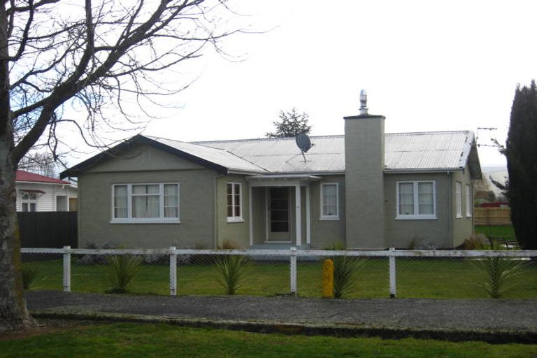 Photo of property in 14 Wyndham Street, Carterton, 5713