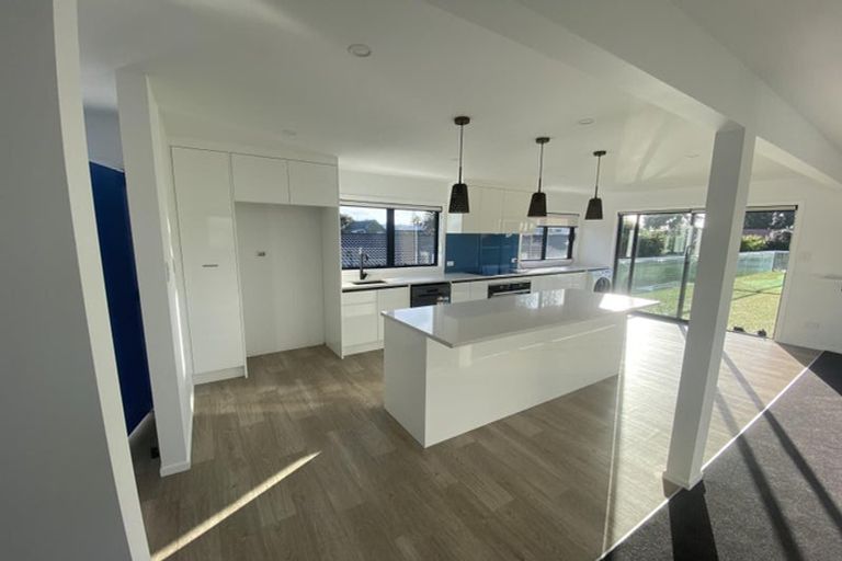 Photo of property in 7/19 Milton Road, Orewa, 0931