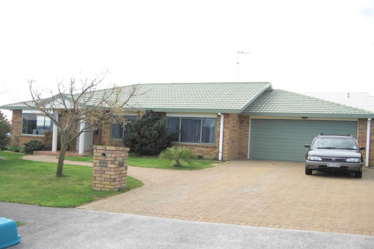 Photo of property in 10 Lochinver Drive, Nawton, Hamilton, 3200