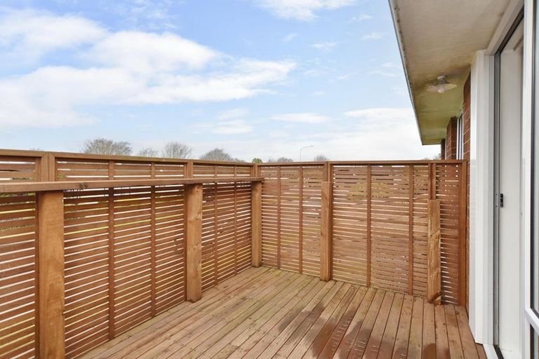 Photo of property in 1/3 James Condon Place, Redwood, Christchurch, 8051