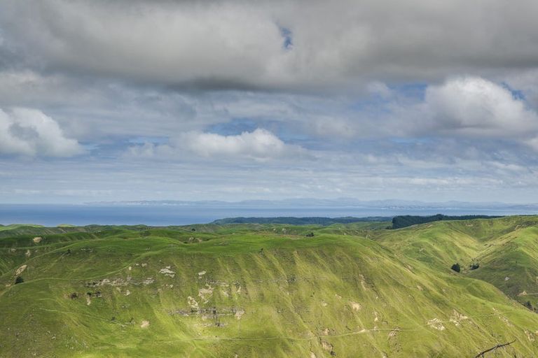 Photo of property in 1447 Ridgemount Road, Tutira, Napier, 4188