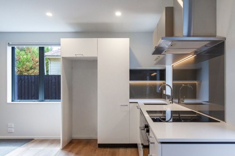 Photo of property in 2/60 Grafton Street, Waltham, Christchurch, 8011