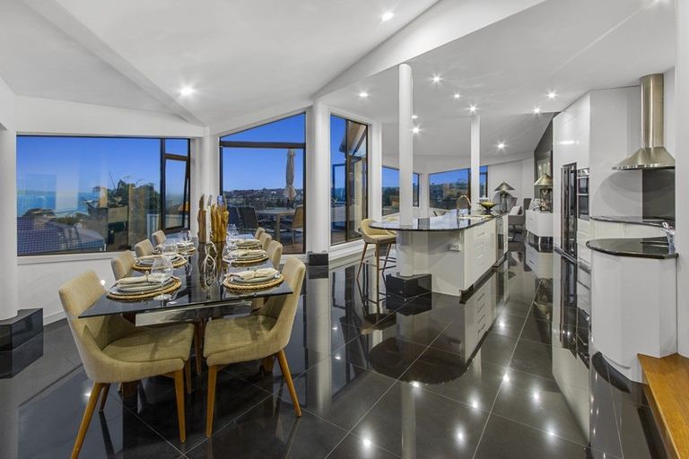 Photo of property in 839 Beach Road, Browns Bay, Auckland, 0630