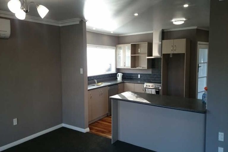 Photo of property in 27 Strowan Avenue, Fairfield, Hamilton, 3214