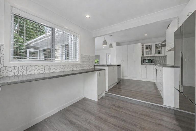 Photo of property in 1/29 Gloria Avenue, Te Atatu Peninsula, Auckland, 0610