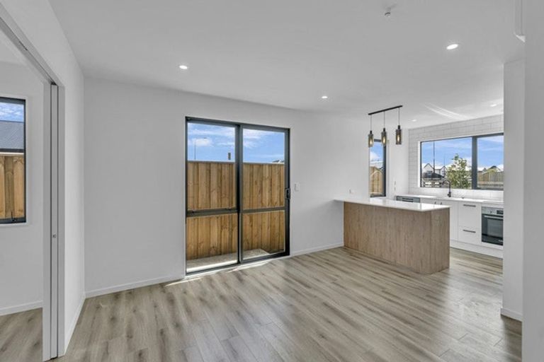 Photo of property in 35 Stackwood Avenue, Woodend, 7691