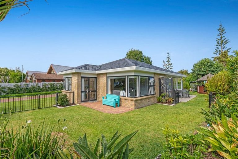 Photo of property in 75 Maygrove Drive, Orewa, 0931
