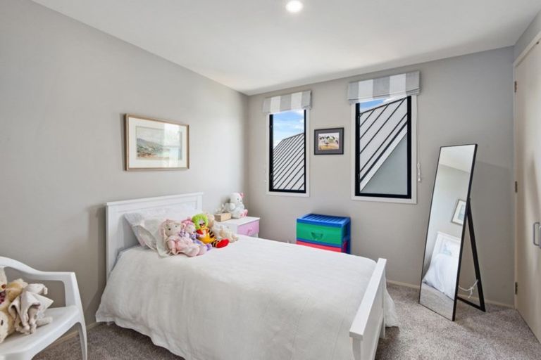 Photo of property in 8 Springvale Gardens, Harewood, Christchurch, 8051