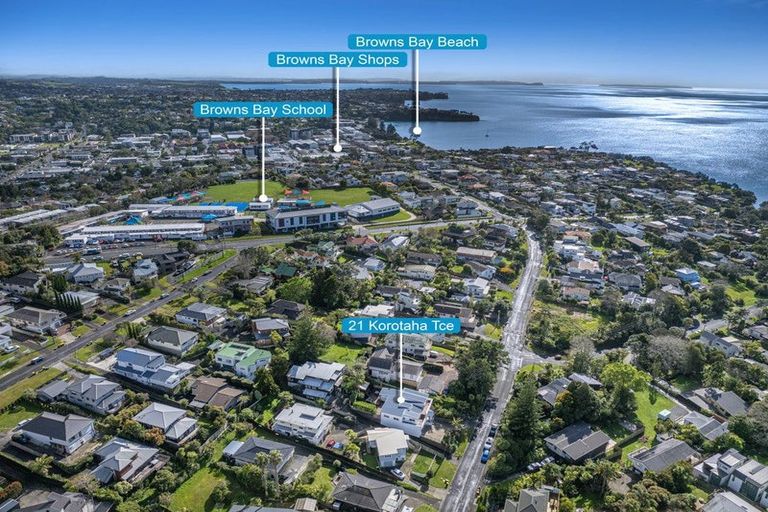 Photo of property in 21 Korotaha Terrace, Rothesay Bay, Auckland, 0630