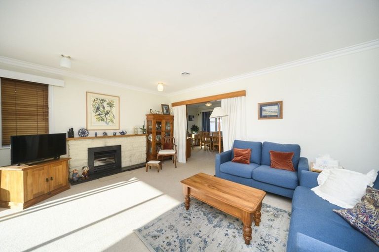 Photo of property in 8 Conway Place, Terrace End, Palmerston North, 4410