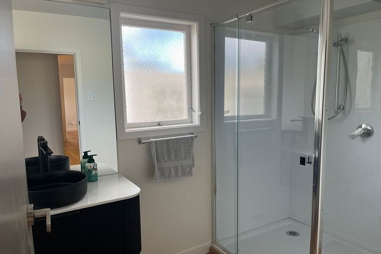 Photo of property in 3/19 Cresta Avenue, Beach Haven, Auckland, 0626