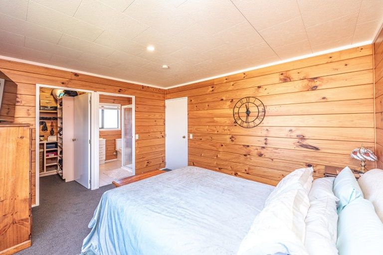 Photo of property in 49 Manuka Street, Castlecliff, Whanganui, 4501