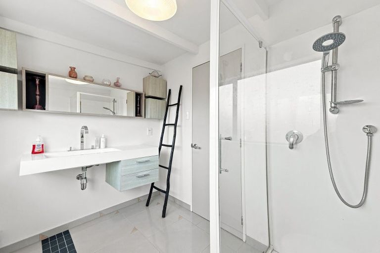 Photo of property in 56 Glenross Street, Glenross, Dunedin, 9011