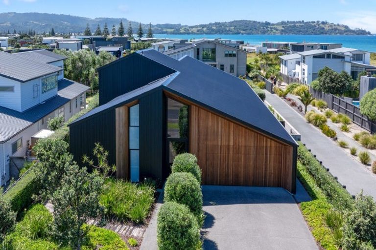 Photo of property in 31 Kewai Street, Omaha, 0986