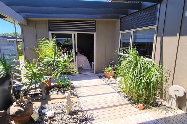 Photo of property in 111 Kelly Jade Avenue, Matarangi, Whitianga, 3592
