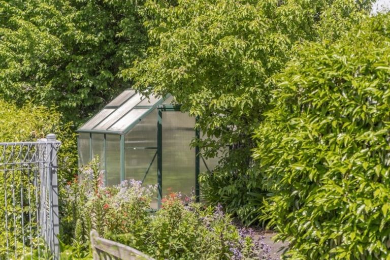 Photo of property in 6 Suez Street, Martinborough, 5711