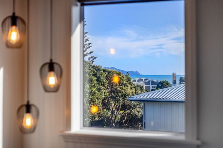 Photo of property in 8 Hughes Street, Waikanae Beach, Waikanae, 5036