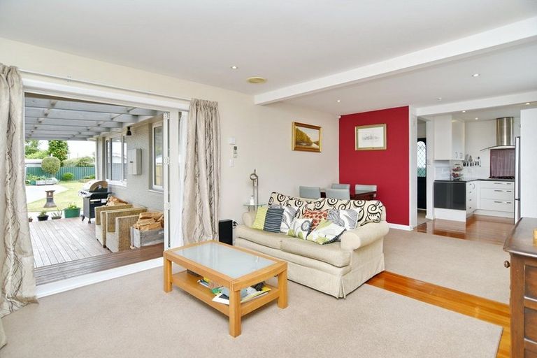 Photo of property in 57 Stanbury Avenue, Somerfield, Christchurch, 8024