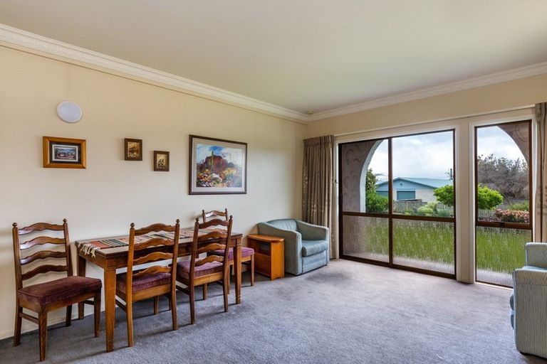 Photo of property in 16 Kempton Place, Richmond Heights, Taupo, 3330