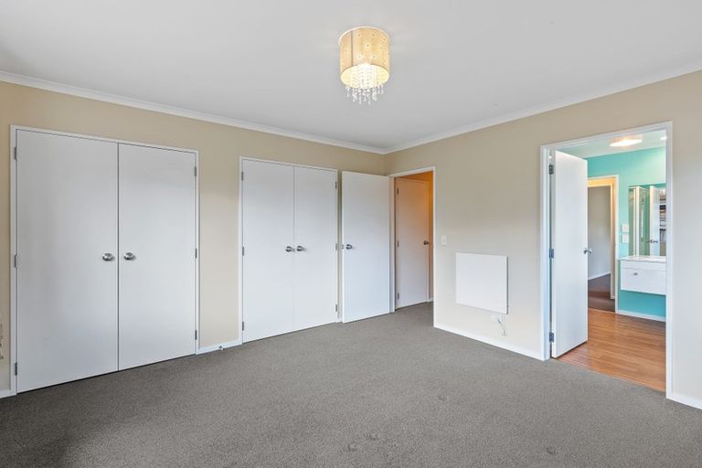 Photo of property in 8 Georgia Grove, Paraparaumu, 5032