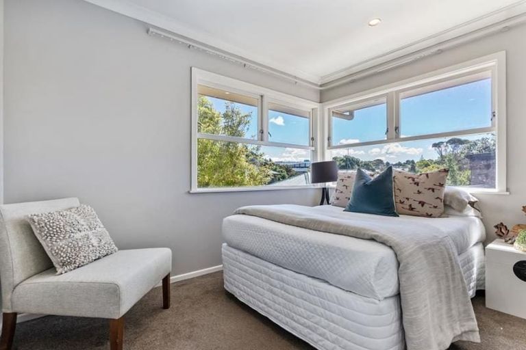 Photo of property in 64 Marlborough Avenue, Glenfield, Auckland, 0629